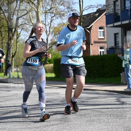 12.04.2026 - 45. Internationalen Wilhelmsburger Insellauf J. Mangold http://msf.ph/oto/9469012 12.04.2026 11:13:02 Ziel 3714, 3703, 3092, 3155, 2527 meine-sportfotos.de