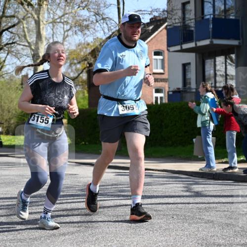 12.04.2026 - 45. Internationalen Wilhelmsburger Insellauf J. Mangold http://msf.ph/oto/9469015 12.04.2026 11:13:02 Ziel 3714, 3703, 3092, 3155, 2527 meine-sportfotos.de