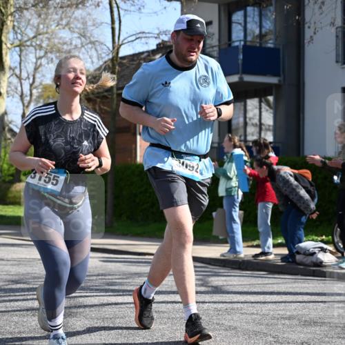 12.04.2026 - 45. Internationalen Wilhelmsburger Insellauf J. Mangold http://msf.ph/oto/9469021 12.04.2026 11:13:03 Ziel 3714, 3703, 3092, 3155, 2527, 2526 meine-sportfotos.de