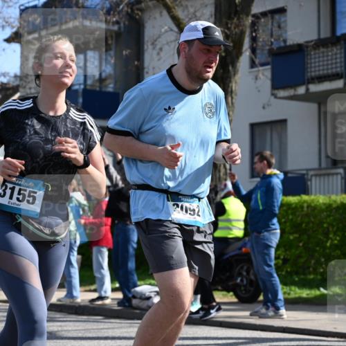 12.04.2026 - 45. Internationalen Wilhelmsburger Insellauf J. Mangold http://msf.ph/oto/9469031 12.04.2026 11:13:03 Ziel 3714, 3703, 3092, 3155, 2527, 2526 meine-sportfotos.de