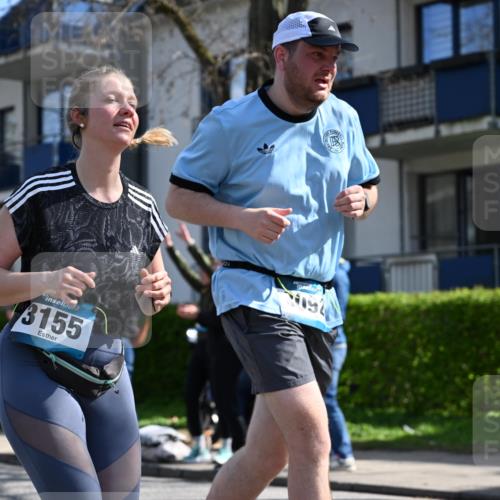 12.04.2026 - 45. Internationalen Wilhelmsburger Insellauf J. Mangold http://msf.ph/oto/9469034 12.04.2026 11:13:03 Ziel 3714, 3703, 3092, 3155, 2527, 2526 meine-sportfotos.de
