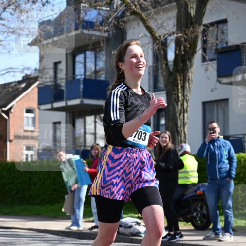 12.04.2026 - 45. Internationalen Wilhelmsburger Insellauf J. Mangold http://msf.ph/oto/9469057 12.04.2026 11:13:06 Ziel 3714, 3703, 3092, 3155, 2527, 2526 meine-sportfotos.de