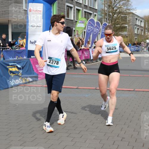 12.04.2026 - 45. Internationalen Wilhelmsburger Insellauf Strokosch-Dieckow http://msf.ph/oto/9469073 12.04.2026 12:49:35 Ziel 2378, 5625 meine-sportfotos.de