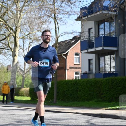 12.04.2026 - 45. Internationalen Wilhelmsburger Insellauf J. Mangold http://msf.ph/oto/9469156 12.04.2026 11:13:50 Ziel 2527, 2526, 2726, 2410, 3330, 2486, 3202, 4548, 2404, 4982, 3343, 2452 meine-sportfotos.de