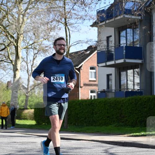 12.04.2026 - 45. Internationalen Wilhelmsburger Insellauf J. Mangold http://msf.ph/oto/9469157 12.04.2026 11:13:50 Ziel 2527, 2526, 2726, 2410, 3330, 2486, 3202, 4548, 2404, 4982, 3343, 2452 meine-sportfotos.de