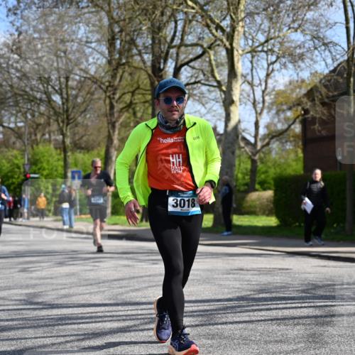 12.04.2026 - 45. Internationalen Wilhelmsburger Insellauf J. Mangold http://msf.ph/oto/9469171 12.04.2026 11:14:19 Ziel 3202, 4548, 2404, 4982, 3343, 2452, 3018, 2424, 2565, 3508 meine-sportfotos.de
