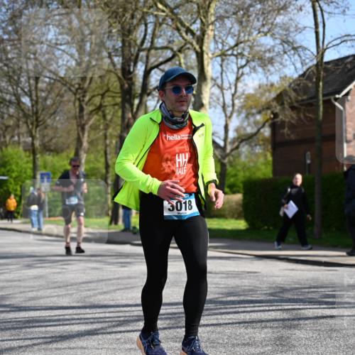 12.04.2026 - 45. Internationalen Wilhelmsburger Insellauf J. Mangold http://msf.ph/oto/9469175 12.04.2026 11:14:19 Ziel 3202, 4548, 2404, 4982, 3343, 2452, 3018, 2424, 2565, 3508 meine-sportfotos.de