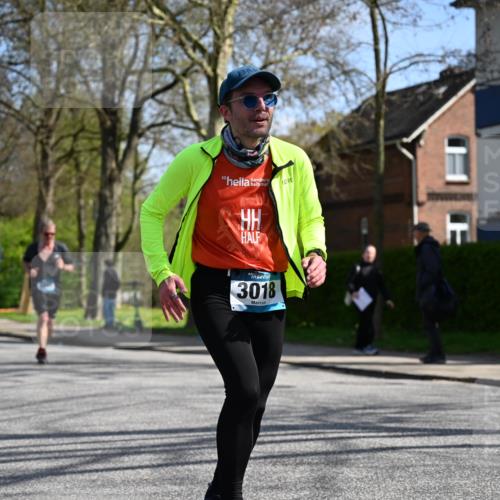 12.04.2026 - 45. Internationalen Wilhelmsburger Insellauf J. Mangold http://msf.ph/oto/9469180 12.04.2026 11:14:19 Ziel 3202, 4548, 2404, 4982, 3343, 2452, 3018, 2424, 2565, 3508 meine-sportfotos.de