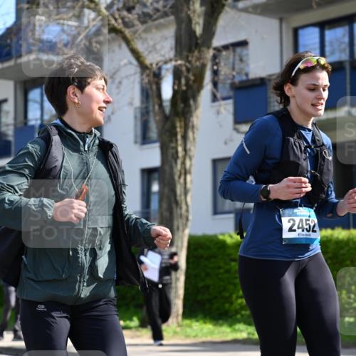 12.04.2026 - 45. Internationalen Wilhelmsburger Insellauf J. Mangold http://msf.ph/oto/9469220 12.04.2026 11:14:26 Ziel 4982, 3343, 2452, 3018, 2424, 2565, 2565, 3508, 3508, 2165 meine-sportfotos.de