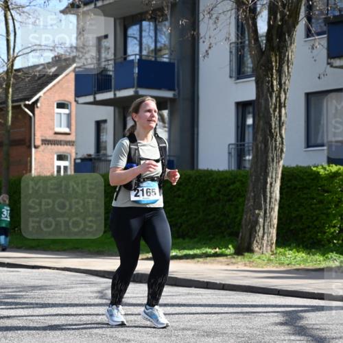 12.04.2026 - 45. Internationalen Wilhelmsburger Insellauf J. Mangold http://msf.ph/oto/9469221 12.04.2026 11:14:47 Ziel 2565, 3508, 2165, 2510, 3681, 2157, 2993, 2137, 3607 meine-sportfotos.de