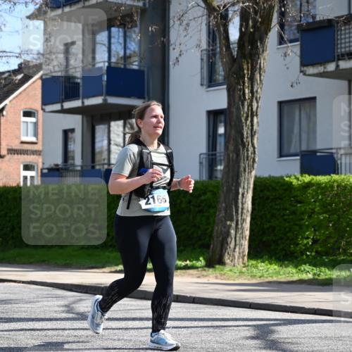 12.04.2026 - 45. Internationalen Wilhelmsburger Insellauf J. Mangold http://msf.ph/oto/9469224 12.04.2026 11:14:47 Ziel 2565, 3508, 2165, 2510, 3681, 2157, 2993, 2137, 3607 meine-sportfotos.de