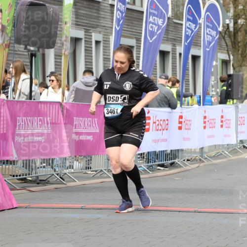 12.04.2026 - 45. Internationalen Wilhelmsburger Insellauf Strokosch-Dieckow http://msf.ph/oto/9469229 12.04.2026 13:42:05 Ziel 3461 meine-sportfotos.de