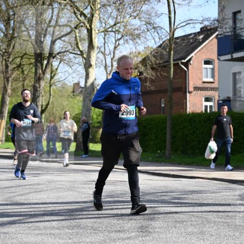 12.04.2026 - 45. Internationalen Wilhelmsburger Insellauf J. Mangold http://msf.ph/oto/9469240 12.04.2026 11:14:56 Ziel 3508, 2165, 2510, 3681, 3681, 2157, 2993, 2137, 3607 meine-sportfotos.de