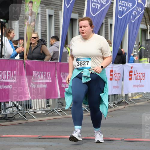 12.04.2026 - 45. Internationalen Wilhelmsburger Insellauf Strokosch-Dieckow http://msf.ph/oto/9469308 12.04.2026 13:40:28 Ziel 3827 meine-sportfotos.de