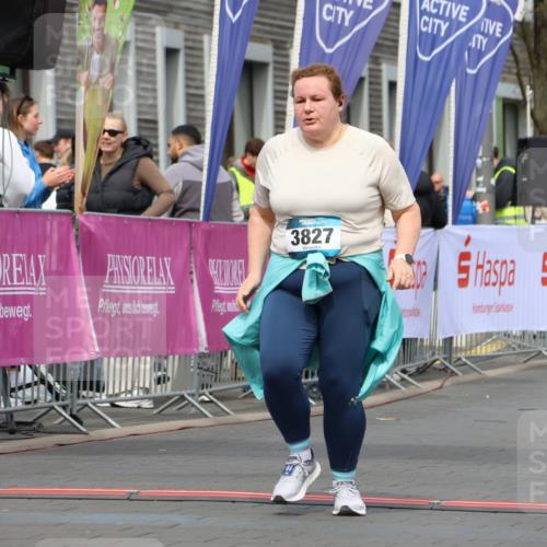 12.04.2026 - 45. Internationalen Wilhelmsburger Insellauf Strokosch-Dieckow http://msf.ph/oto/9469317 12.04.2026 13:40:28 Ziel 3827 meine-sportfotos.de