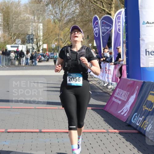 12.04.2026 - 45. Internationalen Wilhelmsburger Insellauf Strokosch-Dieckow http://msf.ph/oto/9469337 12.04.2026 11:23:01 Ziel 2056 meine-sportfotos.de