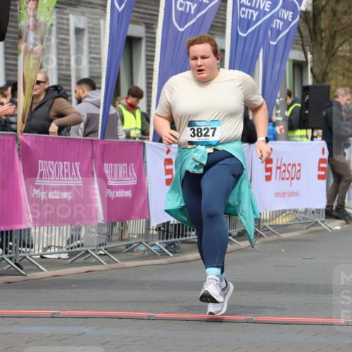 12.04.2026 - 45. Internationalen Wilhelmsburger Insellauf Strokosch-Dieckow http://msf.ph/oto/9469357 12.04.2026 13:40:27 Ziel 3827 meine-sportfotos.de