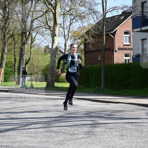 12.04.2026 - 45. Internationalen Wilhelmsburger Insellauf J. Mangold http://msf.ph/oto/9469361 12.04.2026 11:16:14 Ziel 2467, 2468, 2296, 4497, 3543, 3543, 2329, 5756, 5756, 3891, 4590, 2828, 2823 meine-sportfotos.de