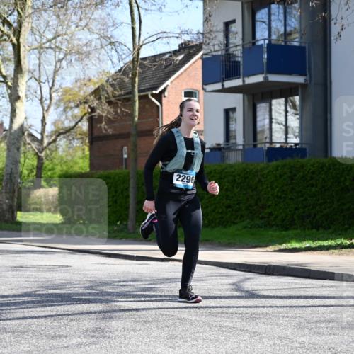 12.04.2026 - 45. Internationalen Wilhelmsburger Insellauf J. Mangold http://msf.ph/oto/9469370 12.04.2026 11:16:15 Ziel 2296, 4497, 3543, 2329, 5756, 3891, 3891, 4590, 2828, 2823 meine-sportfotos.de