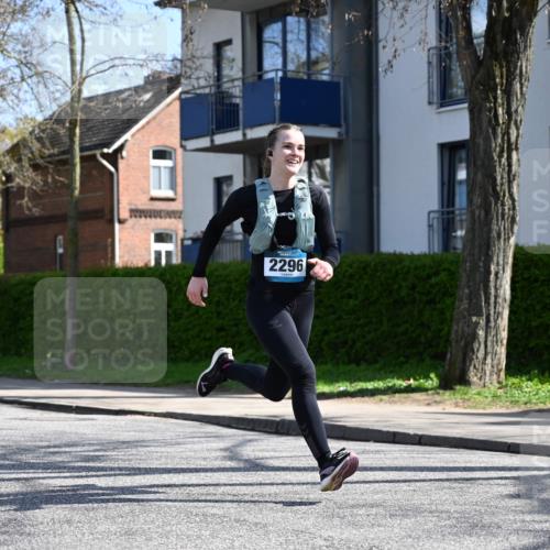 12.04.2026 - 45. Internationalen Wilhelmsburger Insellauf J. Mangold http://msf.ph/oto/9469376 12.04.2026 11:16:15 Ziel 2296, 4497, 3543, 2329, 5756, 3891, 3891, 4590, 2828, 2823 meine-sportfotos.de