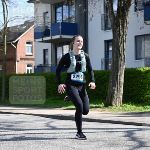 12.04.2026 - 45. Internationalen Wilhelmsburger Insellauf J. Mangold http://msf.ph/oto/9469377 12.04.2026 11:16:15 Ziel 2296, 4497, 3543, 2329, 5756, 3891, 3891, 4590, 2828, 2823 meine-sportfotos.de