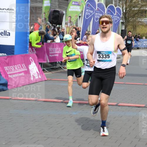 12.04.2026 - 45. Internationalen Wilhelmsburger Insellauf Strokosch-Dieckow http://msf.ph/oto/9469389 12.04.2026 12:49:56 Ziel 3816, 5335, 3612, 2403, 5793 meine-sportfotos.de