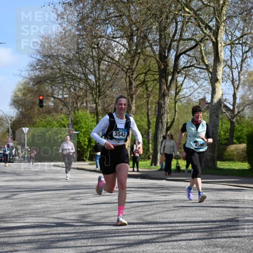 12.04.2026 - 45. Internationalen Wilhelmsburger Insellauf J. Mangold http://msf.ph/oto/9469392 12.04.2026 11:16:31 Ziel 4497, 3543, 2329, 5756, 3891, 4590, 4590, 2828, 2823, 3622, 3080 meine-sportfotos.de