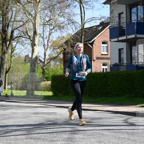 12.04.2026 - 45. Internationalen Wilhelmsburger Insellauf J. Mangold http://msf.ph/oto/9469429 12.04.2026 11:16:51 Ziel 5756, 3891, 4590, 2828, 2823, 3622, 3080, 2597, 4136 meine-sportfotos.de