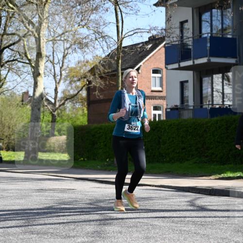 12.04.2026 - 45. Internationalen Wilhelmsburger Insellauf J. Mangold http://msf.ph/oto/9469433 12.04.2026 11:16:51 Ziel 5756, 3891, 4590, 2828, 2823, 3622, 3080, 2597, 4136 meine-sportfotos.de