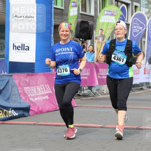 12.04.2026 - 45. Internationalen Wilhelmsburger Insellauf Strokosch-Dieckow http://msf.ph/oto/9469444 12.04.2026 13:40:16 Ziel 4376, 4361 meine-sportfotos.de
