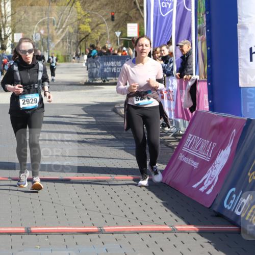 12.04.2026 - 45. Internationalen Wilhelmsburger Insellauf Strokosch-Dieckow http://msf.ph/oto/9469459 12.04.2026 11:23:37 Ziel 2929, 5253 meine-sportfotos.de