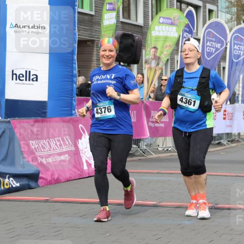 12.04.2026 - 45. Internationalen Wilhelmsburger Insellauf Strokosch-Dieckow http://msf.ph/oto/9469468 12.04.2026 13:40:16 Ziel 4376, 4361 meine-sportfotos.de