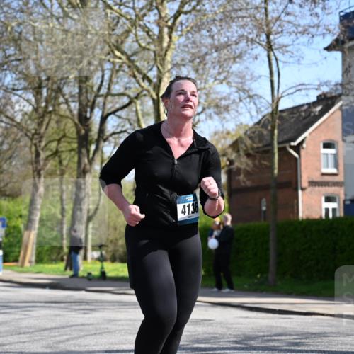 12.04.2026 - 45. Internationalen Wilhelmsburger Insellauf J. Mangold http://msf.ph/oto/9469509 12.04.2026 11:17:18 Ziel 2597, 4136, 2419, 2420, 2312, 2241, 5309, 3944, 3398, 3398, 2807, 4191 meine-sportfotos.de