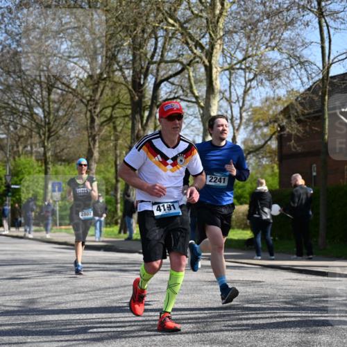 12.04.2026 - 45. Internationalen Wilhelmsburger Insellauf J. Mangold http://msf.ph/oto/9469559 12.04.2026 11:17:43 Ziel 2419, 2420, 2312, 2241, 5309, 3944, 3398, 2807, 4191, 4786, 4786, 3435, 2240, 5700, 4902, 4918 meine-sportfotos.de