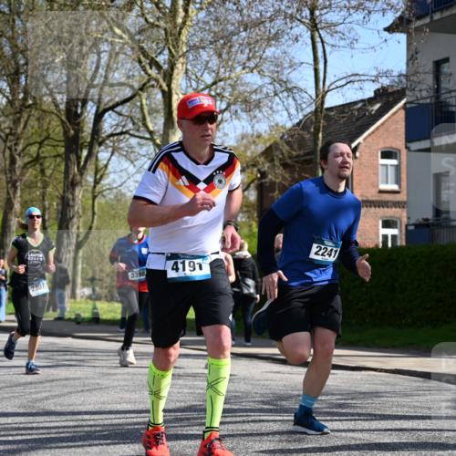 12.04.2026 - 45. Internationalen Wilhelmsburger Insellauf J. Mangold http://msf.ph/oto/9469568 12.04.2026 11:17:43 Ziel 2419, 2420, 2312, 2241, 5309, 3944, 3398, 2807, 4191, 4786, 4786, 3435, 2240, 5700, 4902, 4918 meine-sportfotos.de