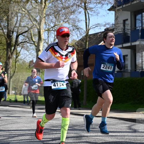 12.04.2026 - 45. Internationalen Wilhelmsburger Insellauf J. Mangold http://msf.ph/oto/9469571 12.04.2026 11:17:43 Ziel 2419, 2420, 2312, 2241, 5309, 3944, 3398, 2807, 4191, 4786, 4786, 3435, 2240, 5700, 4902, 4918 meine-sportfotos.de
