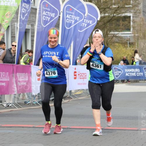 12.04.2026 - 45. Internationalen Wilhelmsburger Insellauf Strokosch-Dieckow http://msf.ph/oto/9469576 12.04.2026 13:40:14 Ziel 4376, 4361 meine-sportfotos.de