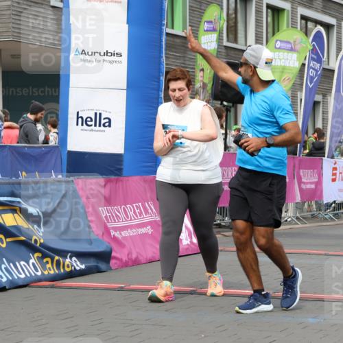 12.04.2026 - 45. Internationalen Wilhelmsburger Insellauf Strokosch-Dieckow http://msf.ph/oto/9469641 12.04.2026 13:40:01 Ziel 4001, 3477 meine-sportfotos.de