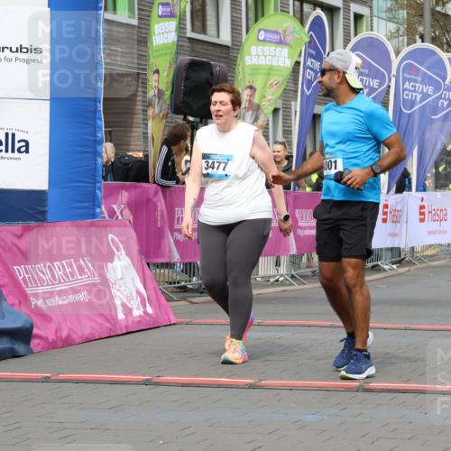 12.04.2026 - 45. Internationalen Wilhelmsburger Insellauf Strokosch-Dieckow http://msf.ph/oto/9469672 12.04.2026 13:39:59 Ziel 4001, 3477 meine-sportfotos.de