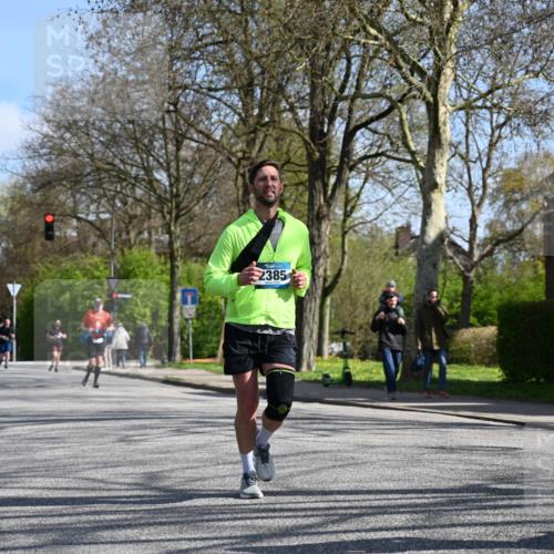 12.04.2026 - 45. Internationalen Wilhelmsburger Insellauf J. Mangold http://msf.ph/oto/9469676 12.04.2026 11:18:20 Ziel 2806, 4582, 4586, 2385, 3633, 3096, 3421, 2322, 4148, 4147, 3104, 4151 meine-sportfotos.de