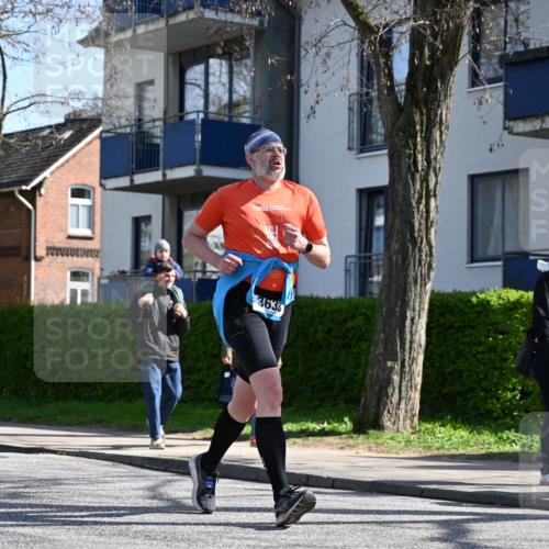 12.04.2026 - 45. Internationalen Wilhelmsburger Insellauf J. Mangold http://msf.ph/oto/9469705 12.04.2026 11:18:31 Ziel 2806, 4582, 4586, 2385, 3633, 3096, 3421, 2322, 4148, 4147, 3104, 4151, 2960 meine-sportfotos.de