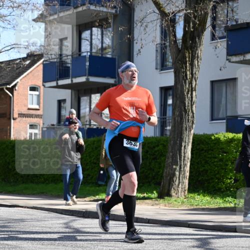12.04.2026 - 45. Internationalen Wilhelmsburger Insellauf J. Mangold http://msf.ph/oto/9469707 12.04.2026 11:18:31 Ziel 2806, 4582, 4586, 2385, 3633, 3096, 3421, 2322, 4148, 4147, 3104, 4151, 2960 meine-sportfotos.de