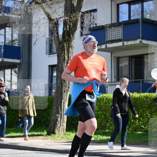 12.04.2026 - 45. Internationalen Wilhelmsburger Insellauf J. Mangold http://msf.ph/oto/9469716 12.04.2026 11:18:31 Ziel 2806, 4582, 4586, 2385, 3633, 3096, 3421, 2322, 4148, 4147, 3104, 4151, 2960 meine-sportfotos.de