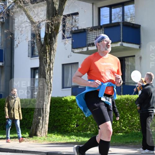 12.04.2026 - 45. Internationalen Wilhelmsburger Insellauf J. Mangold http://msf.ph/oto/9469721 12.04.2026 11:18:32 Ziel 2806, 4582, 4586, 2385, 3633, 3096, 3421, 2322, 4148, 4147, 3104, 4151, 2960 meine-sportfotos.de