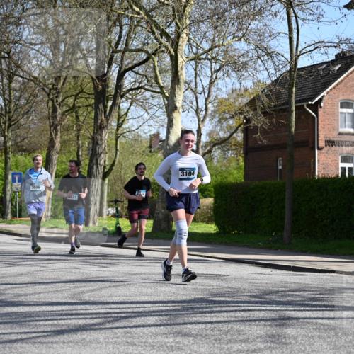 12.04.2026 - 45. Internationalen Wilhelmsburger Insellauf J. Mangold http://msf.ph/oto/9469725 12.04.2026 11:18:35 Ziel 2806, 4582, 4586, 2385, 3633, 3096, 3421, 2322, 4148, 4147, 3104, 4151, 2960, 2471 meine-sportfotos.de