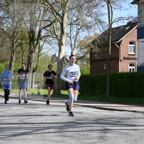 12.04.2026 - 45. Internationalen Wilhelmsburger Insellauf J. Mangold http://msf.ph/oto/9469727 12.04.2026 11:18:35 Ziel 2806, 4582, 4586, 2385, 3633, 3096, 3421, 2322, 4148, 4147, 3104, 4151, 2960, 2471 meine-sportfotos.de