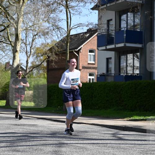 12.04.2026 - 45. Internationalen Wilhelmsburger Insellauf J. Mangold http://msf.ph/oto/9469743 12.04.2026 11:18:36 Ziel 2806, 4582, 4586, 2385, 3633, 3096, 3421, 2322, 4148, 4147, 3104, 4151, 2960, 2471 meine-sportfotos.de