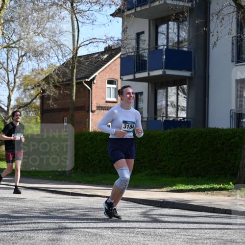 12.04.2026 - 45. Internationalen Wilhelmsburger Insellauf J. Mangold http://msf.ph/oto/9469750 12.04.2026 11:18:36 Ziel 2806, 4582, 4586, 2385, 3633, 3096, 3421, 2322, 4148, 4147, 3104, 4151, 2960, 2471 meine-sportfotos.de