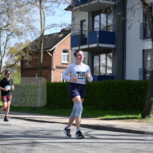 12.04.2026 - 45. Internationalen Wilhelmsburger Insellauf J. Mangold http://msf.ph/oto/9469751 12.04.2026 11:18:36 Ziel 2806, 4582, 4586, 2385, 3633, 3096, 3421, 2322, 4148, 4147, 3104, 4151, 2960, 2471 meine-sportfotos.de