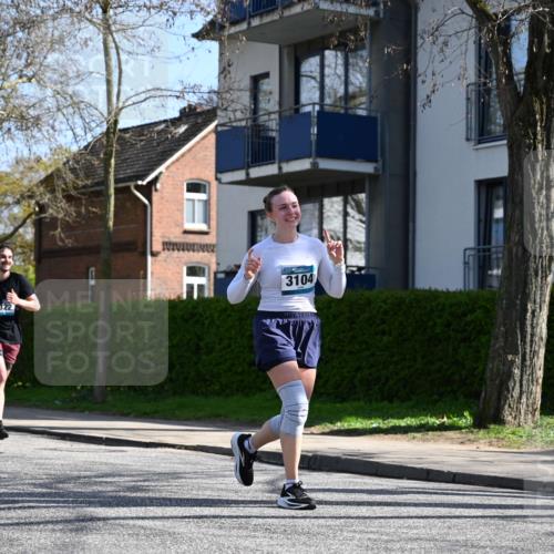 12.04.2026 - 45. Internationalen Wilhelmsburger Insellauf J. Mangold http://msf.ph/oto/9469754 12.04.2026 11:18:36 Ziel 2806, 4582, 4586, 2385, 3633, 3096, 3421, 2322, 4148, 4147, 3104, 4151, 2960, 2471 meine-sportfotos.de